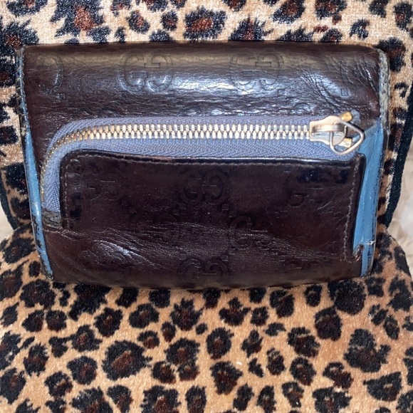 Gucci Key Holder - Picture 9 of 10